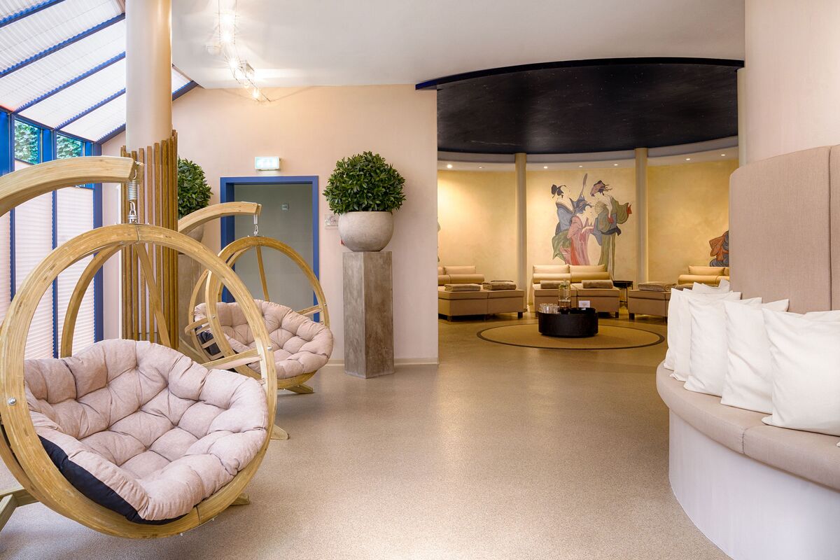 Wellness pavilion Sauna Relaxation lounge with daylight