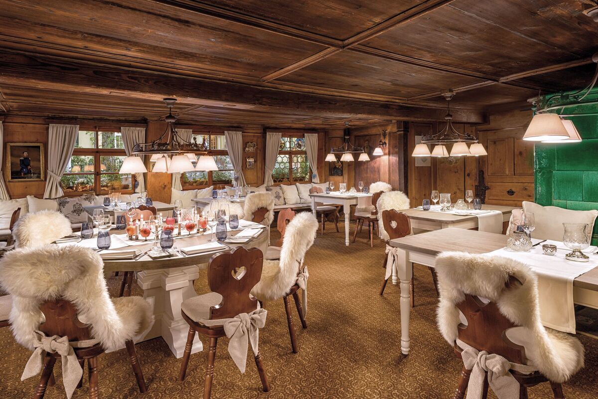 Restaurant Adler Stuben with fireplace