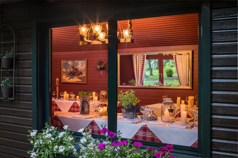 Wedding Venue: Pferdestall Wedding Venue: Pferdestall
