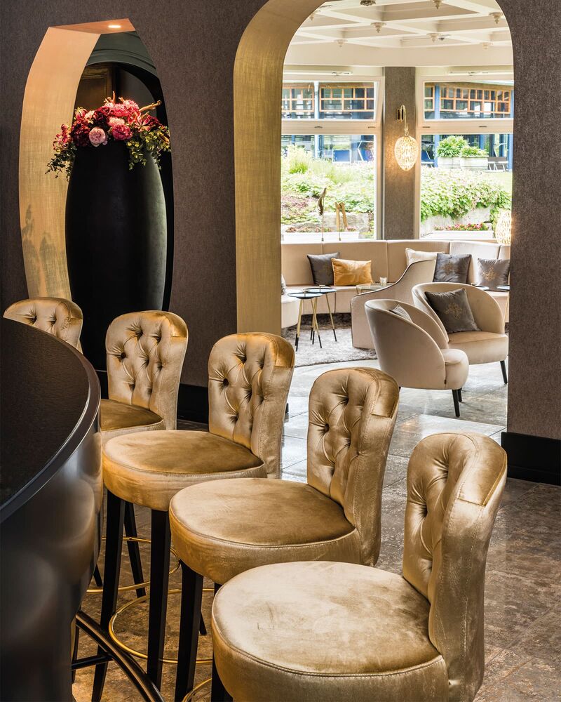 Elegant Bar in the Lobby