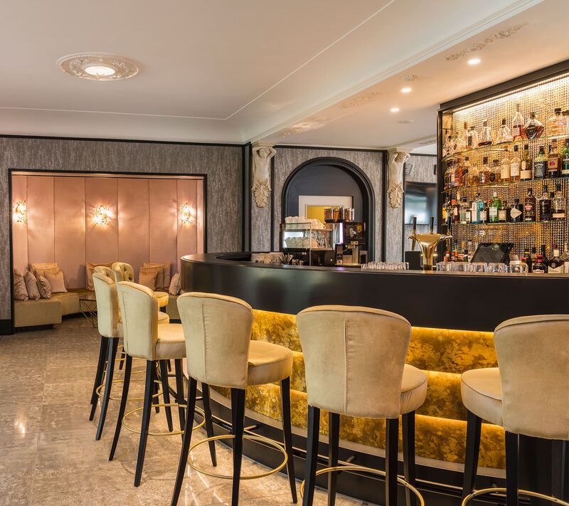 Premium Drinks and Cocktails Premium Drinks and Cocktails at the In-House Lobby Bar