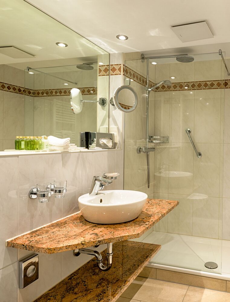Doppelzimmer Classic Schwarzwaldhaus - Badezimmer