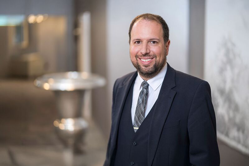 Daniel Bank - Reservations manager